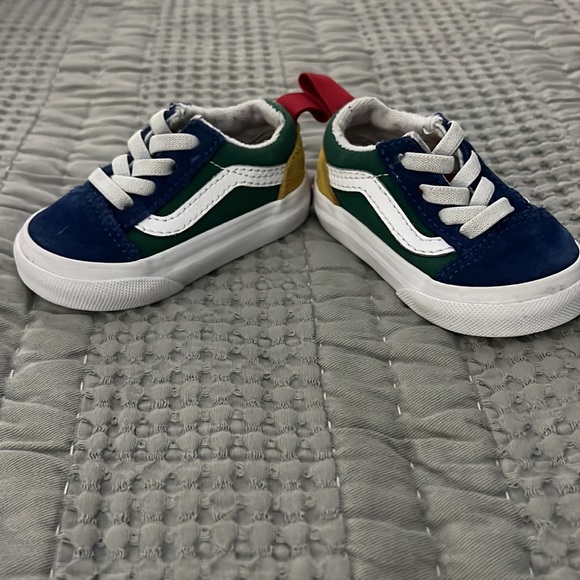 Vans - Picture 4 of 5